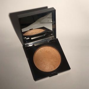 Laura Mercier Matte Baked Powder Bronze 02